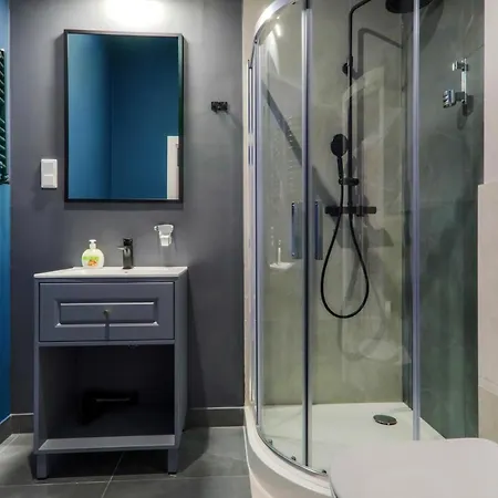 Aparthotel Cracovia Residence شقة فندقية